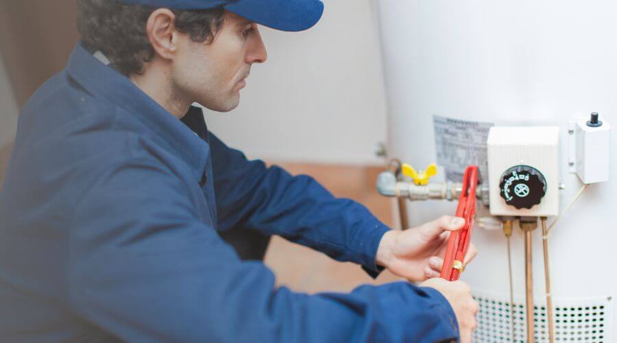 Expert burst pipe repair services in Ute, IA